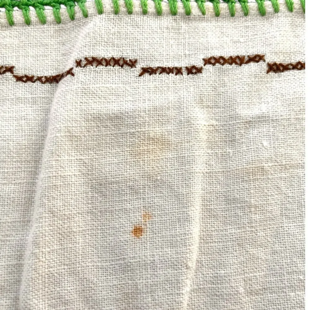 Vintage Handmade Table Runner Embroidered Cabin Rustic Farmhouse Crochet